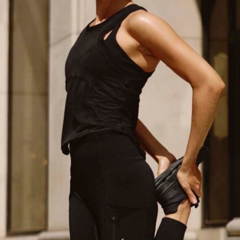 NWT, FP MOVEMENT Silver Lining Tempo Lightweight Tank in Black, Size Large